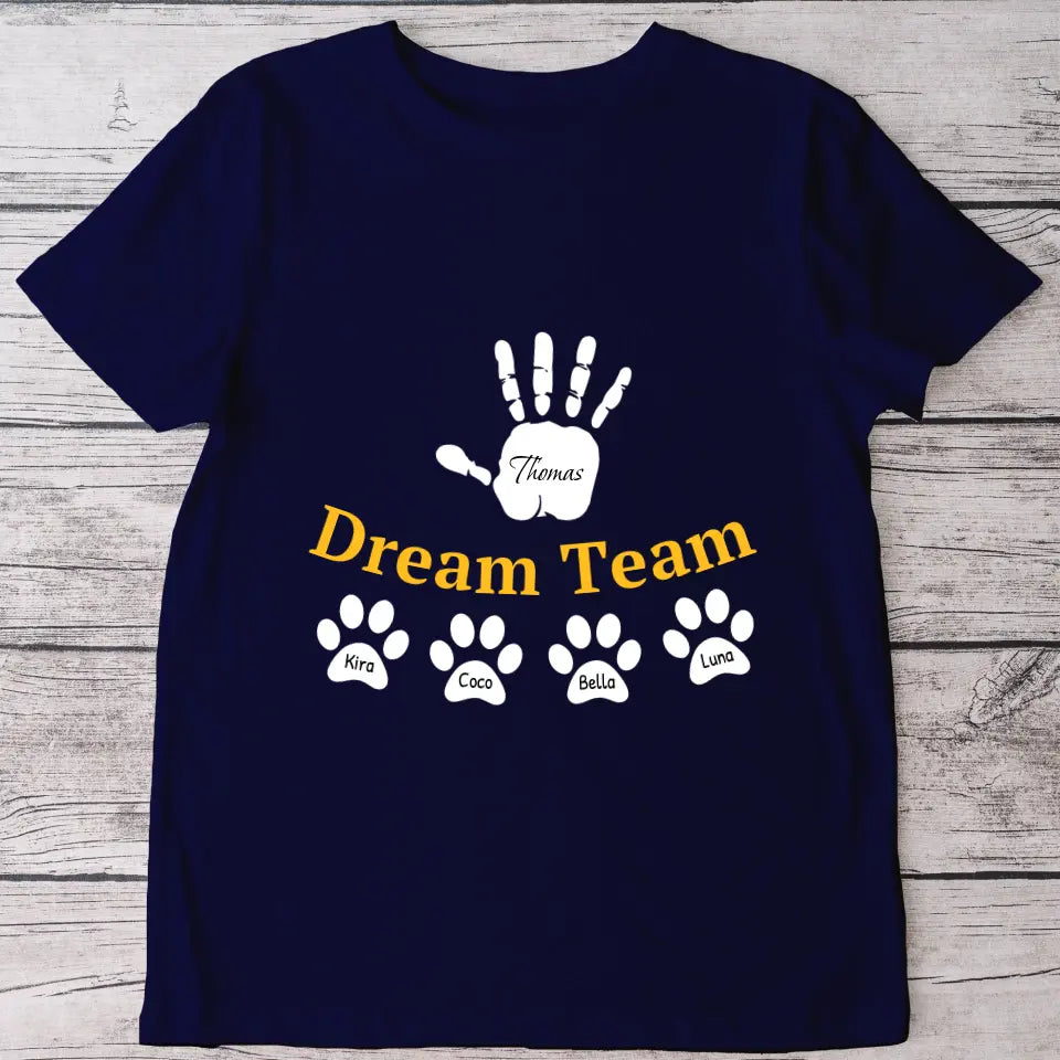 Dream Team - Personalisiertes T-Shirt