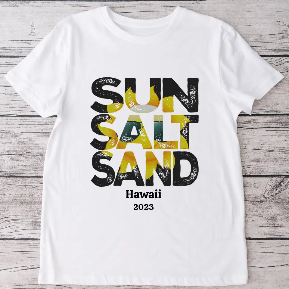 Sun Salt Sand - Personalisiertes T-Shirt